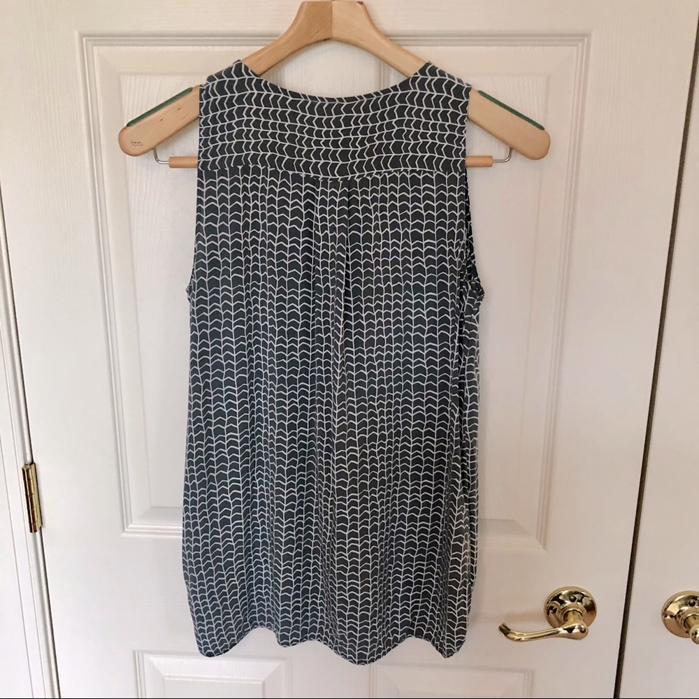 Loft S Chevron Pattern Grey Tank Button Pockets - image 2